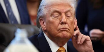 ‘Needs to be evaluated’: Ex-White House cardiologist highlights worrying Trump health sign