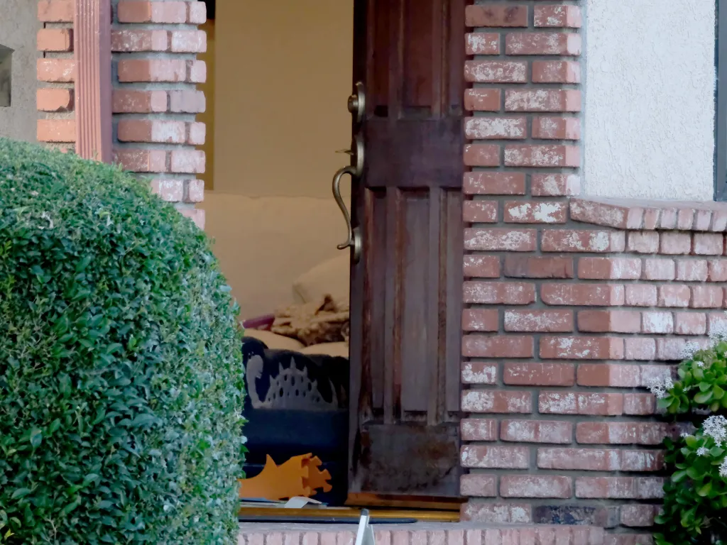 A glimpse inside the Lakewood family home after Hector Lionel Alfaro's murder-suicide on Jan. 15, 2026.