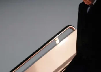 Medical expert claims Trump had a stroke — and Air Force One stairs video tells the story