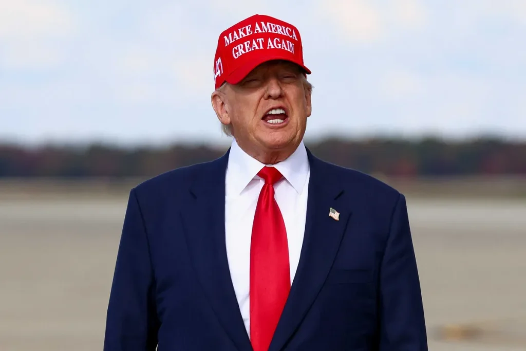 Raging Trump blasts ‘scum’ FBI agents as ‘no better than insurrectionists’