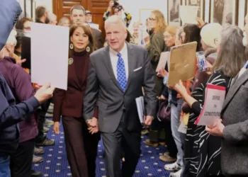 Shockwaves in red state as Dem surges past incumbent Senate Republican in new poll