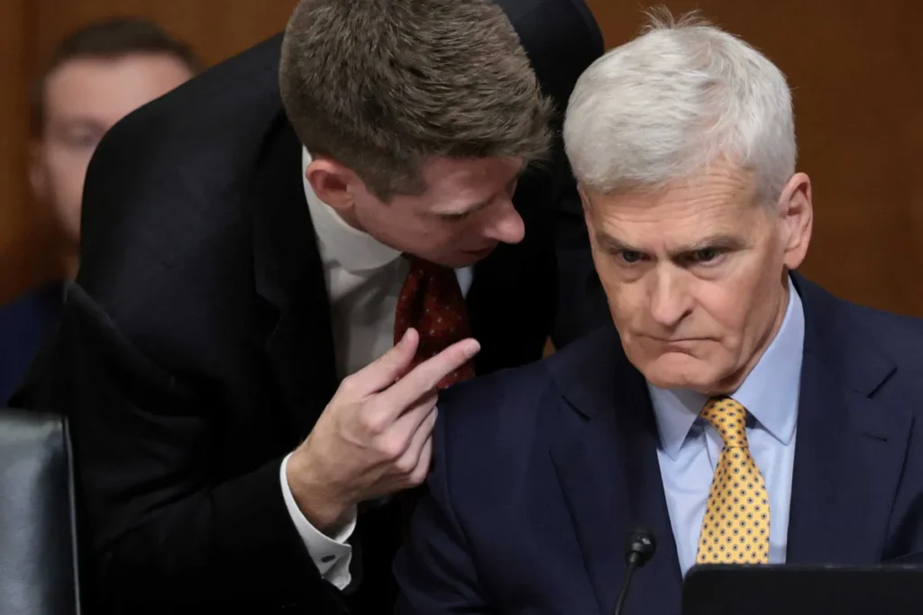 ‘Dummy’: Analysts pile on GOP senator for ’empty words’ over RFK Jr.’s ‘unnecessary’ move