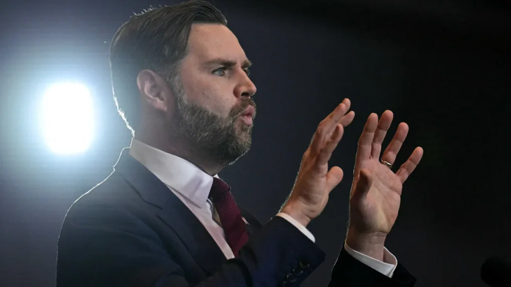 Vance roasted over stunning comparison: ‘Does he know what happened to the Titanic?’