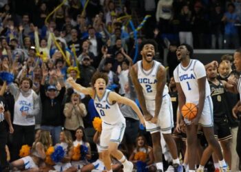 Donovan Dent and Tyler Bilodeau lead UCLA to stunning upset of No. 4 Purdue