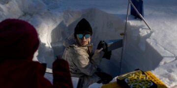 Rain, not snow: Extraordinary warmth leaves mountains less snowy across the West