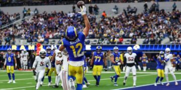 Matthew Stafford makes MVP case as Rams beat Cardinals, clinch playoff trip to Carolina