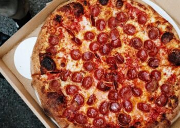 LA Pizza Alliance formed after the fires. It’s back with more free pizza for those in need