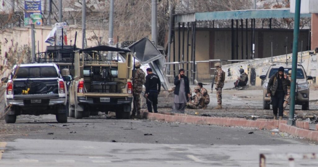 Militants kill 33 people in attacks in southwest Pakistan; 92 assailants also killed