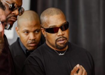 Kanye West apologizes for antisemitic behavior in Wall Street Journal advertisement