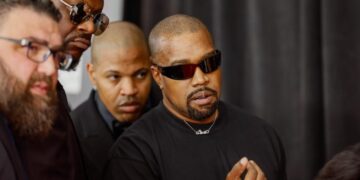 Kanye West apologizes for antisemitic behavior in Wall Street Journal advertisement