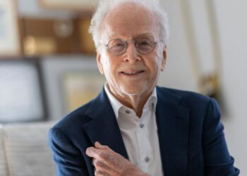 At 89, he’s heard six decades of L.A.’s secrets and is ready to talk about what he’s learned