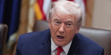 Trump says he’s instructed U.S. officials to reopen Venezuelan airspace for commercial travel