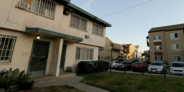 Watts tried to mourn ‘Mama Curtis.’ Then came LAPD officers with Tasers and batons