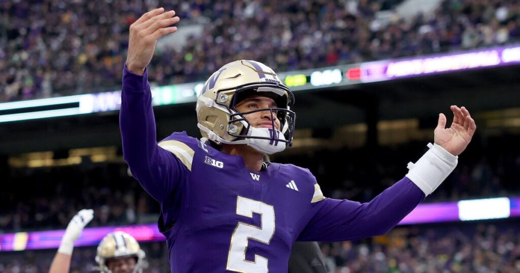 Demond Williams Jr. calls a reverse, decides to remain at Washington rather than transfer