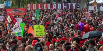 LAUSD teachers union members authorize strike, ratcheting up pressure on contract talks