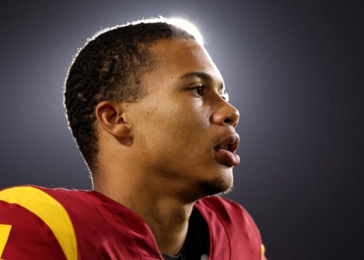 USC quarterback Husan Longstreet announces he’s entering transfer portal