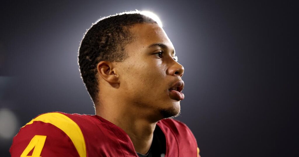USC quarterback Husan Longstreet announces he’s entering transfer portal