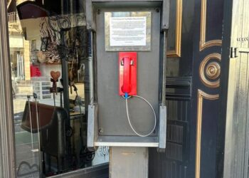Can Bay Area liberals connect with conservative Texans? What a viral phone booth proved