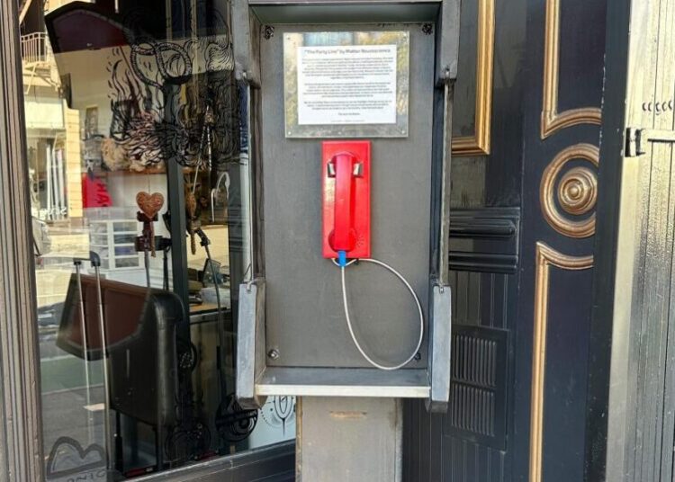 Can Bay Area liberals connect with conservative Texans? What a viral phone booth proved