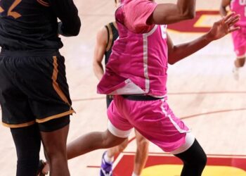 Alijah Arenas’ debut spoiled by USC’s loss to Northwestern