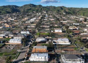 Insured losses from wildfire, storms and floods hit record high globally