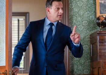 ‘Best Medicine’ has more whimsy but it’s less real than ‘Doc Martin’