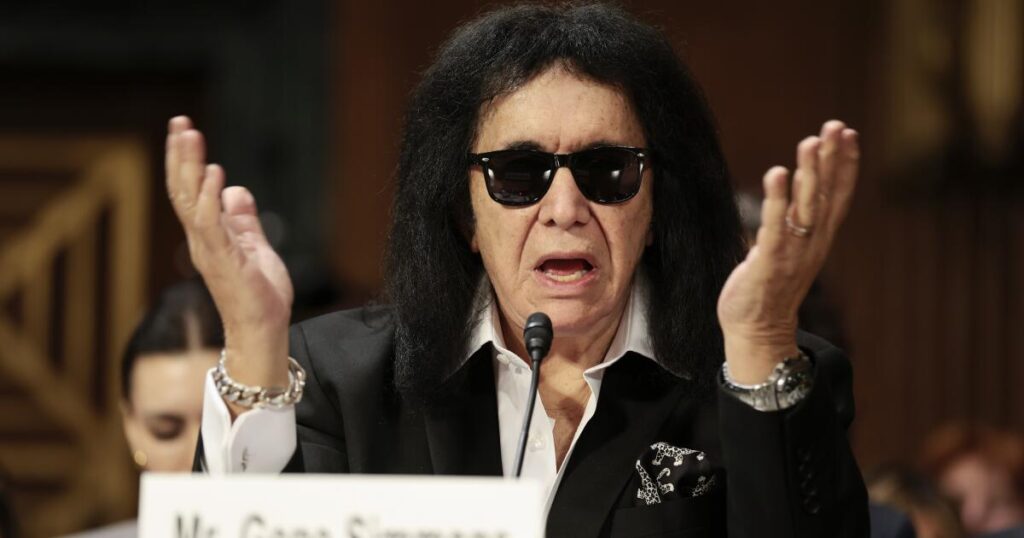 Radio should be required to pay performers for their music