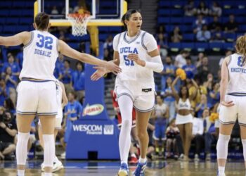 No. 3 UCLA women crush No. 12 Maryland for its 11th straight win