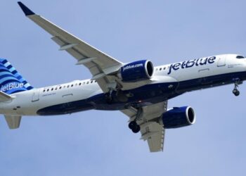 Ex-CHP captain who drunkenly exposed himself on flight, twice, avoids jail sentence