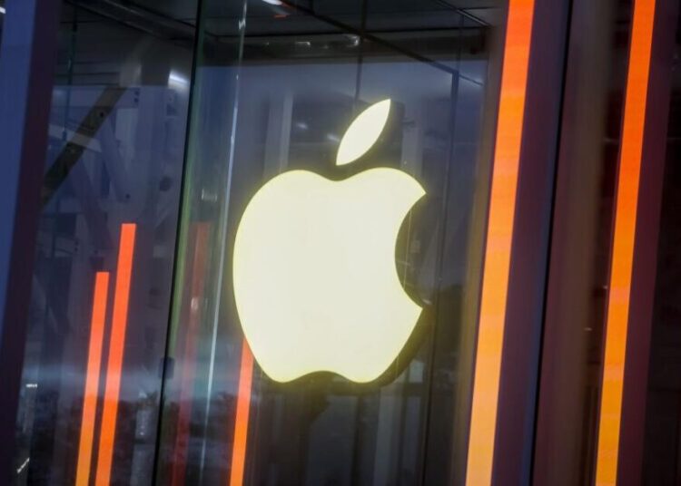 Apple and others hit by surging memory prices