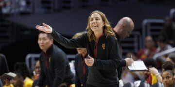 USC’s Lindsay Gottlieb says struggling Trojans are ‘right there’ despite losing five of six
