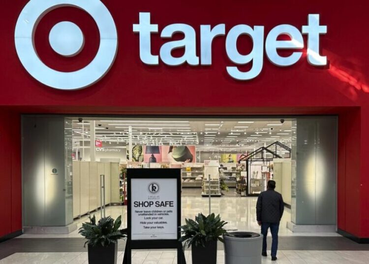 Target employees skip shifts after ICE detains citizens