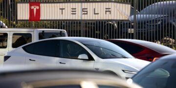 Newsom’s budget includes $200M to make up for Trump’s canceled EV rebates, among other climate items