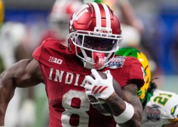 Top-seeded Indiana dominates Oregon to reach College Football Playoff championship
