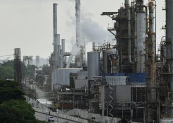 Why boosting production of Venezuela’s ‘very dense, very sloppy’ oil could harm the environment