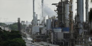 Why boosting production of Venezuela’s ‘very dense, very sloppy’ oil could harm the environment