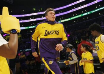 NBA trade deadline: What moves might the Lakers or Clippers make?