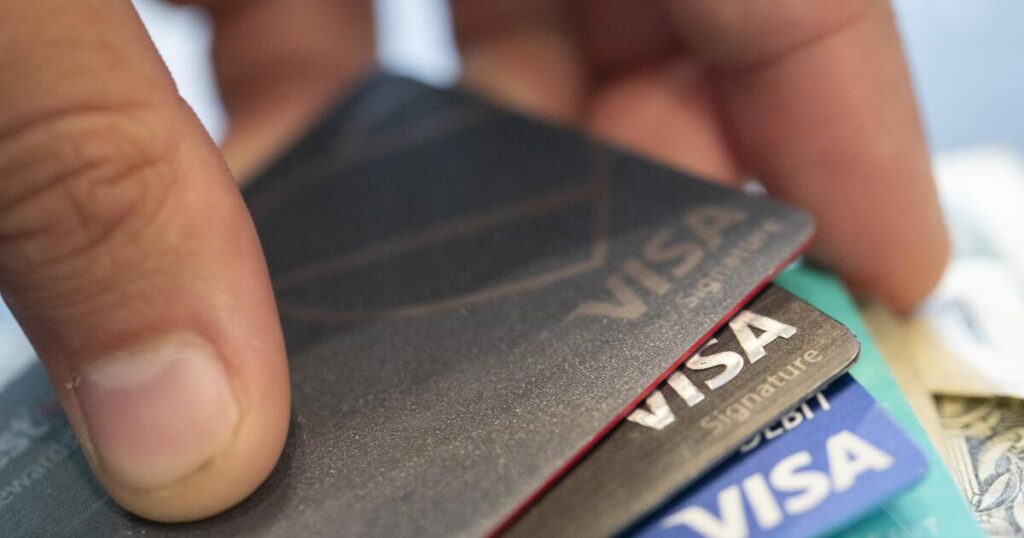 The weird bipartisan alliance to cap credit card rates is onto something