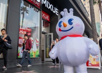 China’s boba behemoth lands in Hollywood