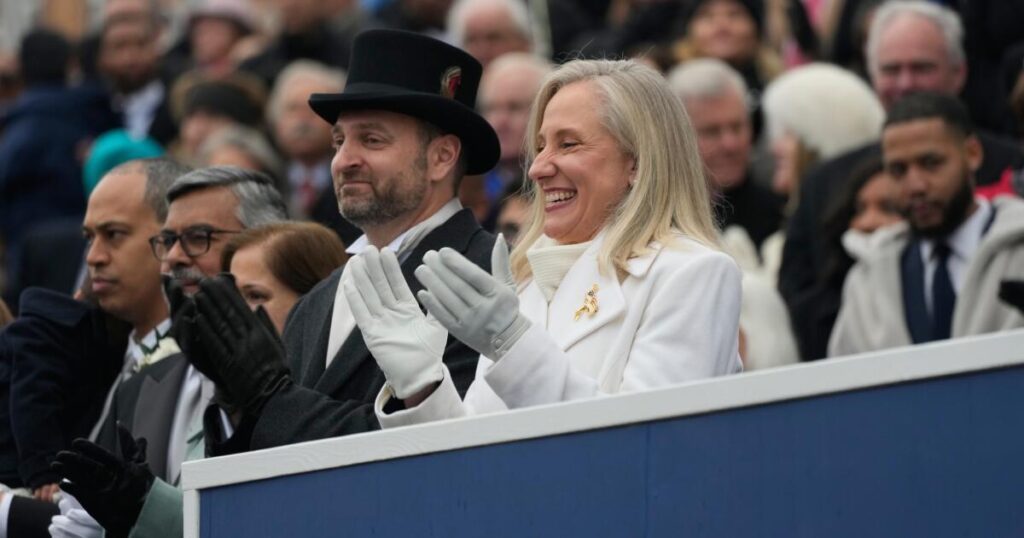 Abigail Spanberger becomes Virginia’s 1st female governor in historic inauguration