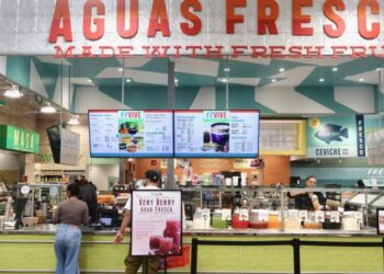 Vallarta Supermarkets opens first store outside California