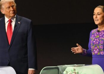 Firmness, flattery and phone calls: How Mexico’s president won over Trump