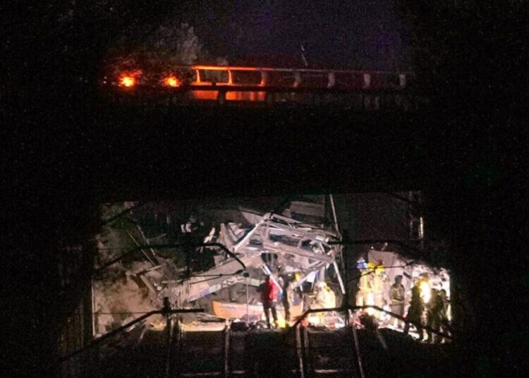 Barcelona commuter train crashes, killing 1, days after deadly train collision in Spain