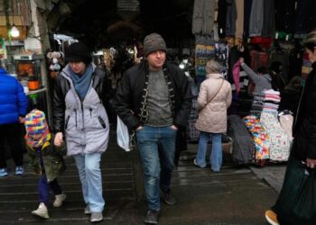 Iranian prosecutor denies Trump’s claim 800 prisoners were spared execution