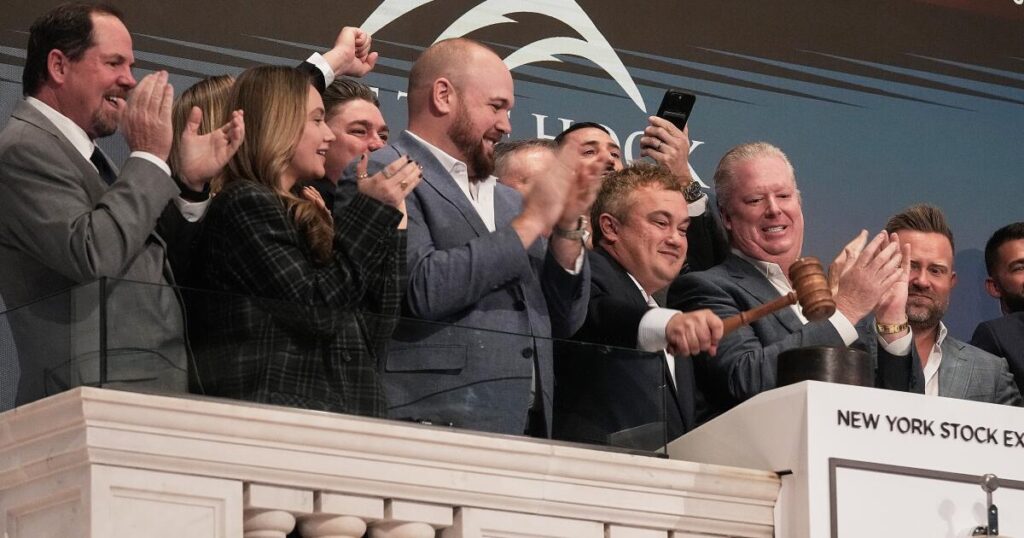 Wall Street sinks as Trump threatens European countries with tariffs over Greenland