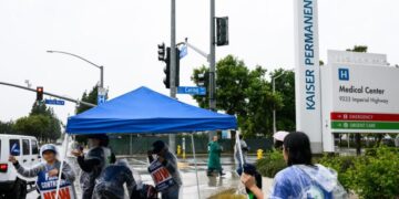 Kaiser nurses plan to go on strike statewide; several hospitals in L.A. and Orange counties to be affected
