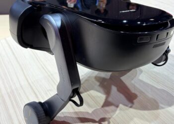 Robot vacuum sprouts legs to tackle cleaning the stairs