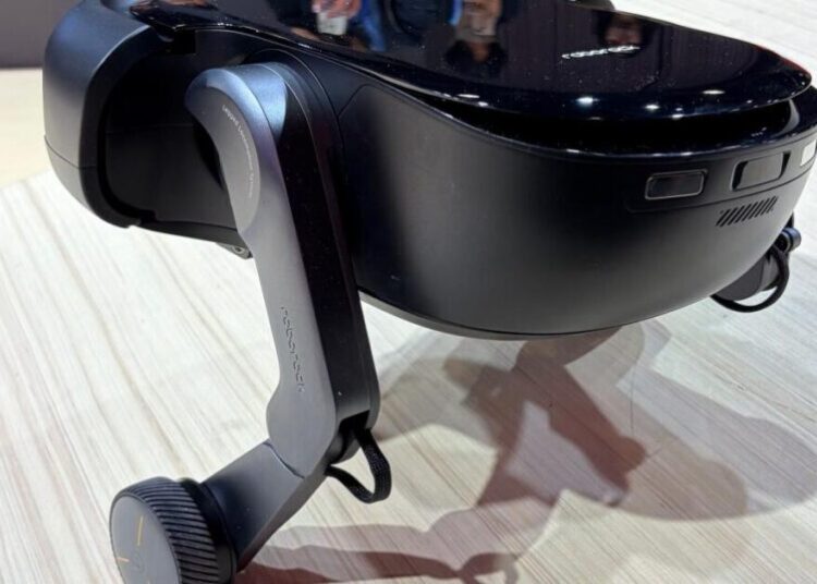 Robot vacuum sprouts legs to tackle cleaning the stairs