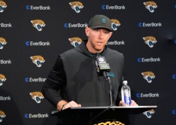 ‘The man was hurting’: Reporter explains her controversial interaction with Jaguars coach