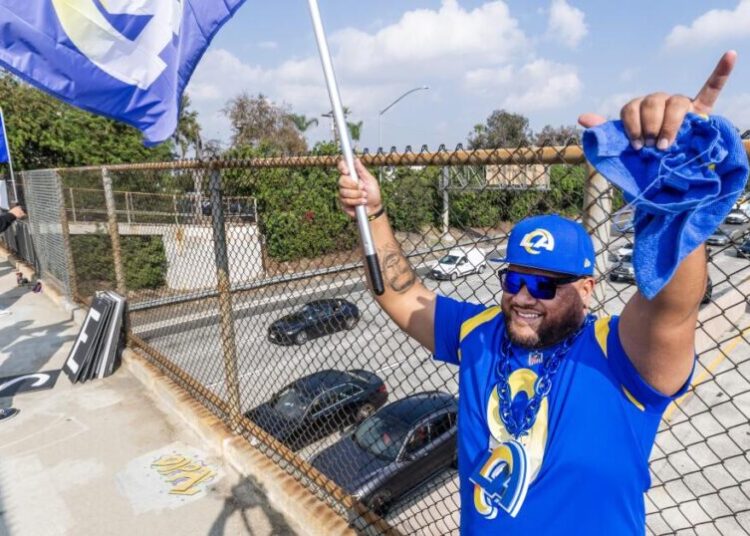 Meet the Freeway Fan, the Rams’ traffic-preaching inspiration